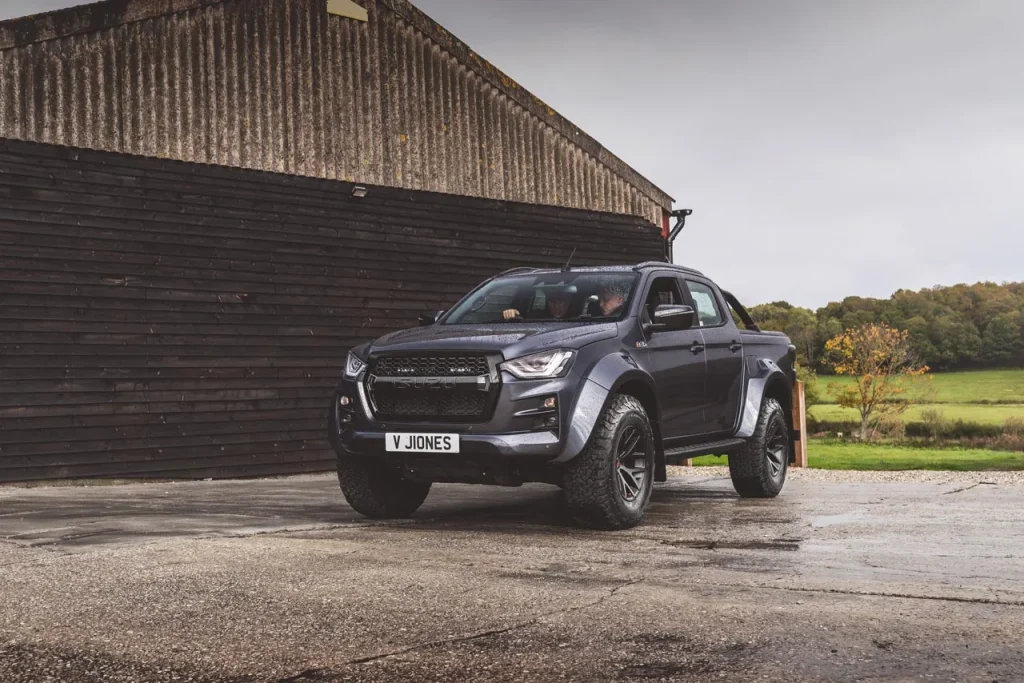 Vinnie Jones Isuzu D-MAX AT35