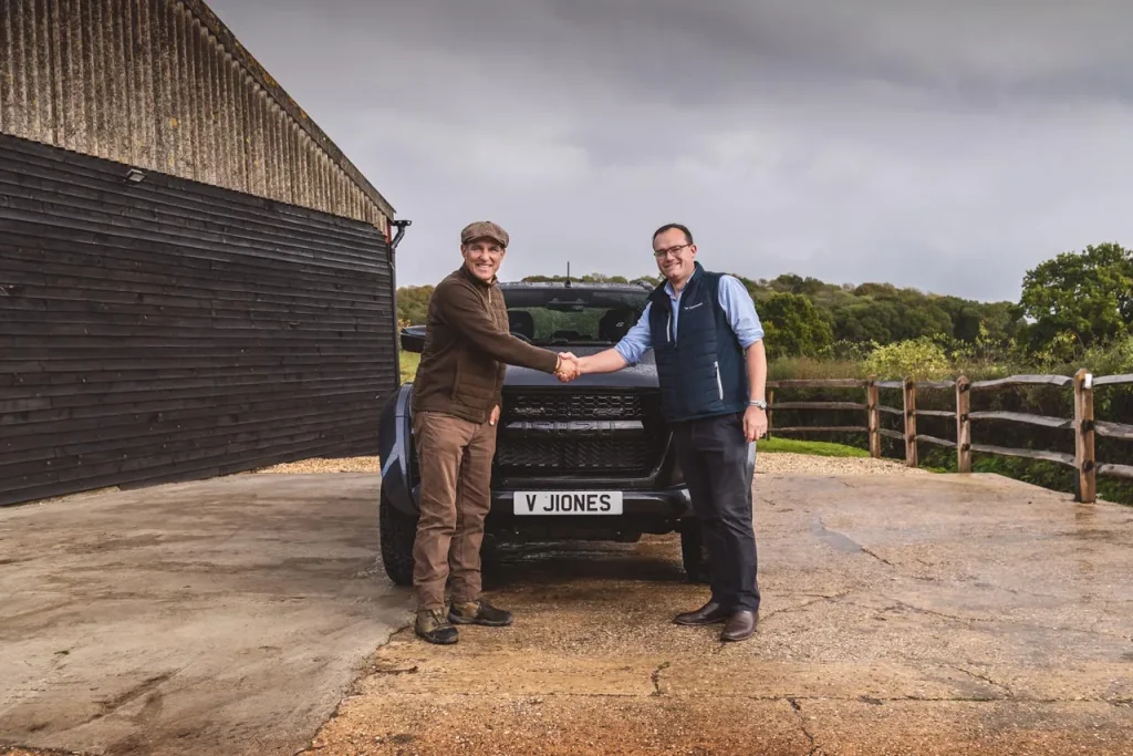 Vinnie Jones Isuzu D-MAX AT35